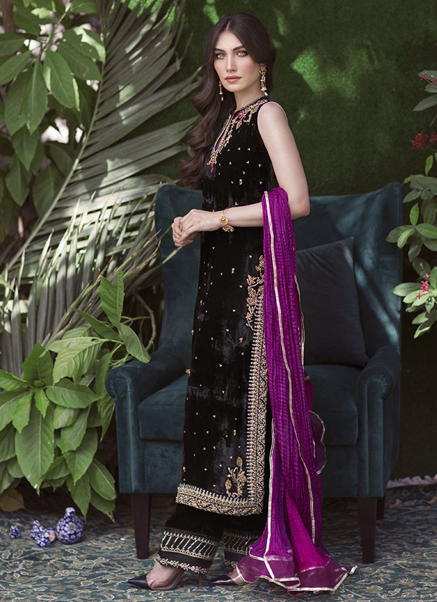 Kyra Sleeveless Velvet