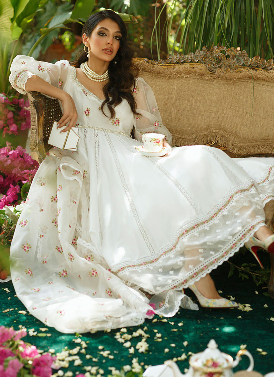 Ivory Rayna Kalidaar And Dupatta