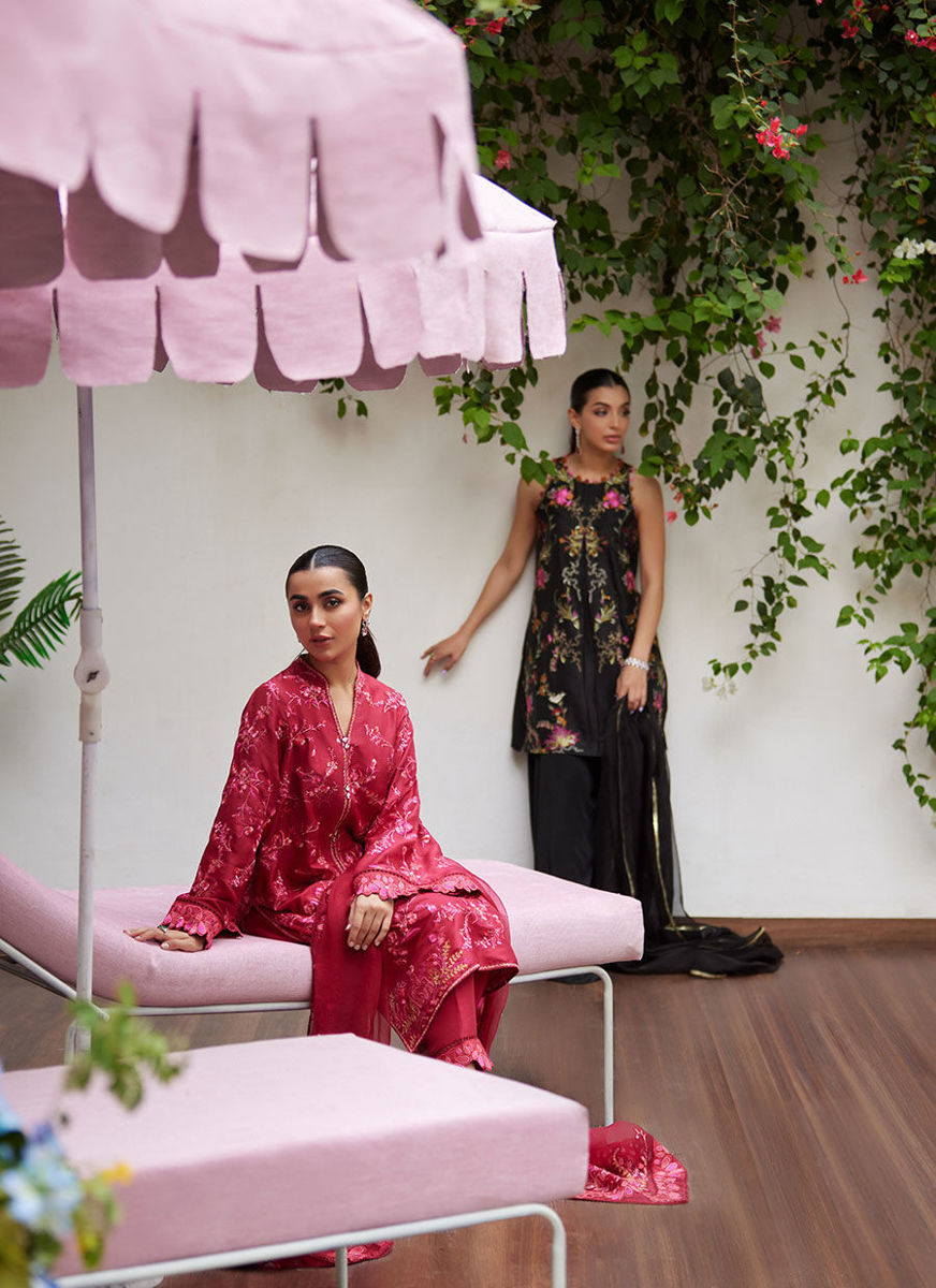 Siya Black Embroidered Shirt And Dupatta