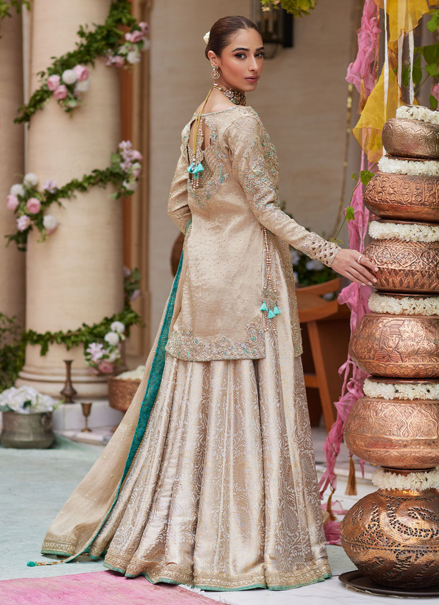 Vyara Gold Jacket And Lehenga