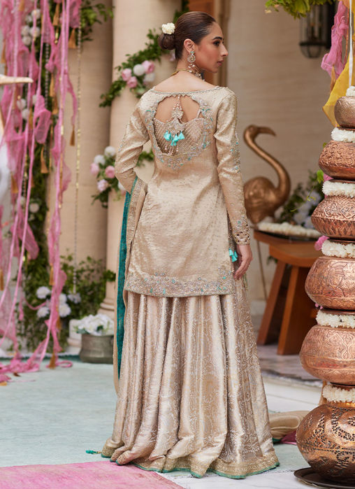 Vyara Gold Jacket And Lehenga