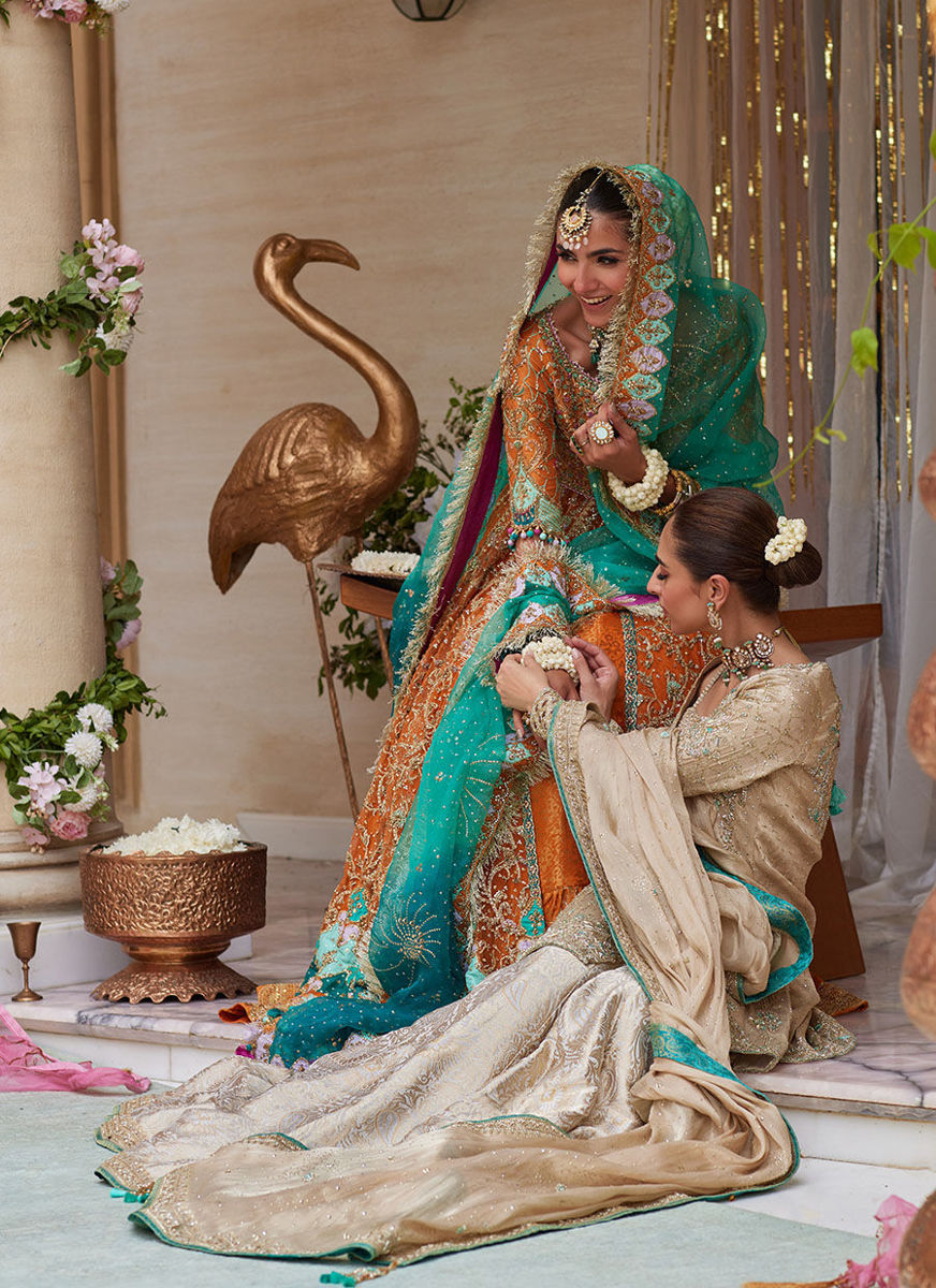 Vyara Gold Jacket And Lehenga