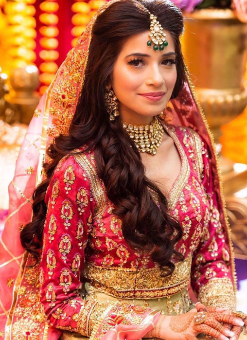 Picture of Farah Talib Aziz Gives Us A Lesson In Glamour At Armeen Raza's Mehndi