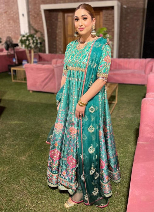 Picture of Looking Beautiful In #FarahTalibAziz