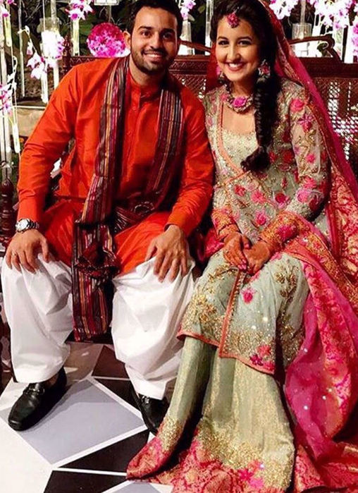 Picture of Zara Tariq In A Teal And Magenta Kalidaar Angarkha