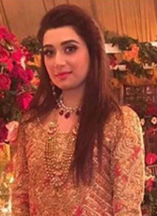 Picture of Saniya Looking Beautiful In A Custom Farah Talib Aziz Ensemble