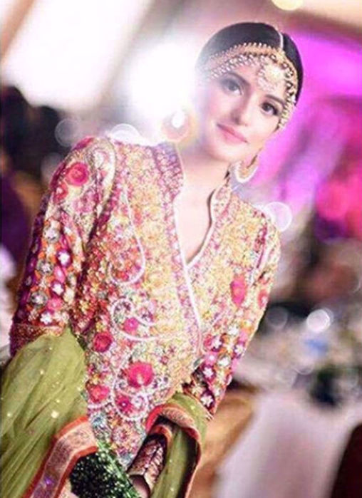 Picture of We Love How Gorgeous Anna Looks In A Classic Farah Talib Aziz Angarkha In Festive Shades Of Pinks