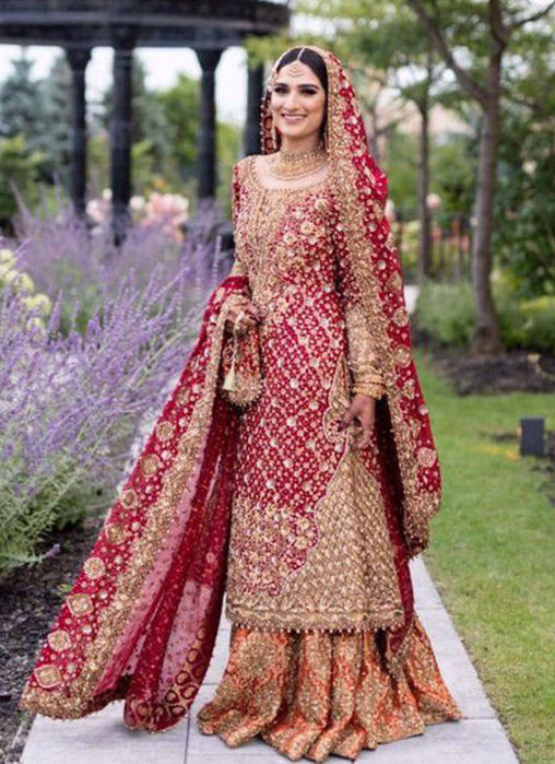 Picture of Saliha Ayub In A Scarlet #Farahtalibaziz Ensemble